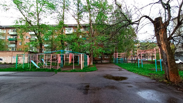 Школа 25 Ярославль: площадка для гимнастических занятий.