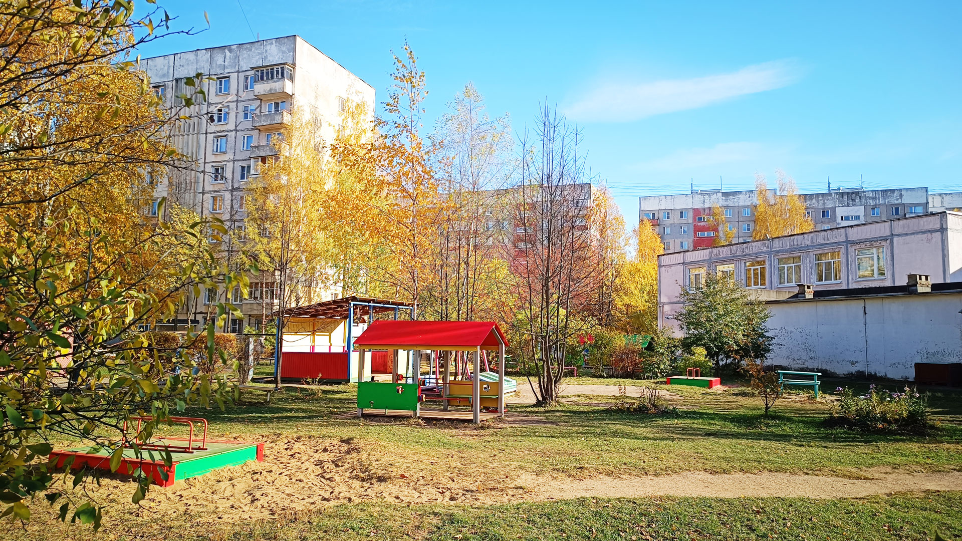 Детский сад 114 Ярославль: игровая площадка. 