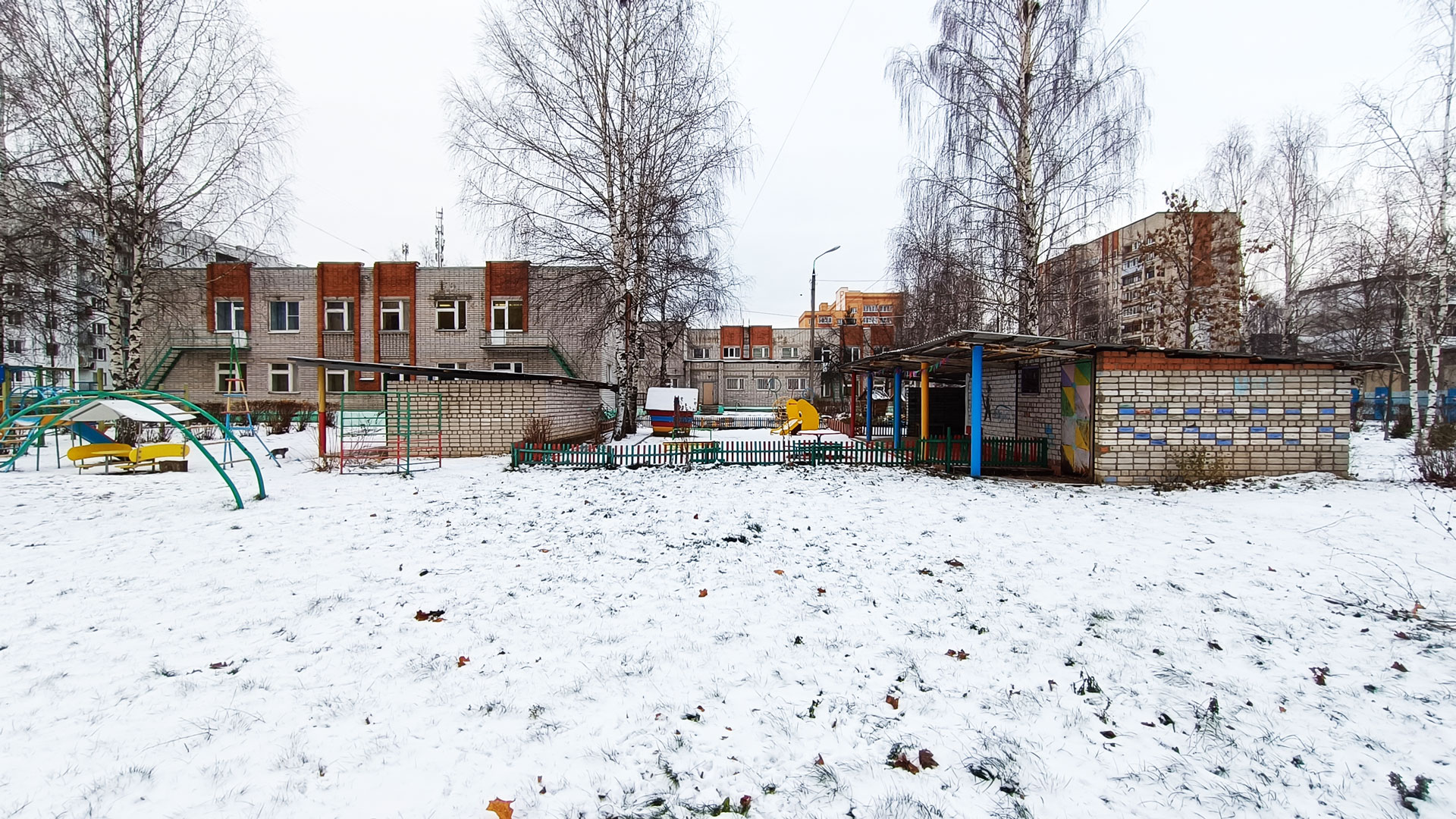 Детский сад 240 Ярославль: прогулочные площадки.