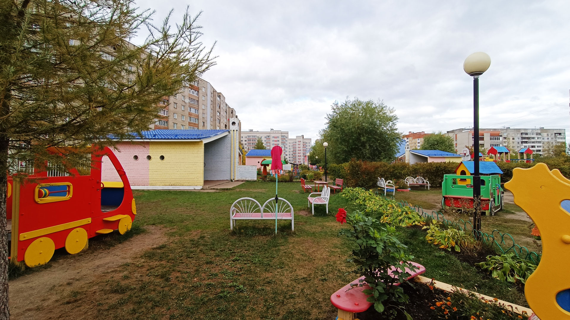 Детский сад 125 Ярославль: площадка для прогулок.