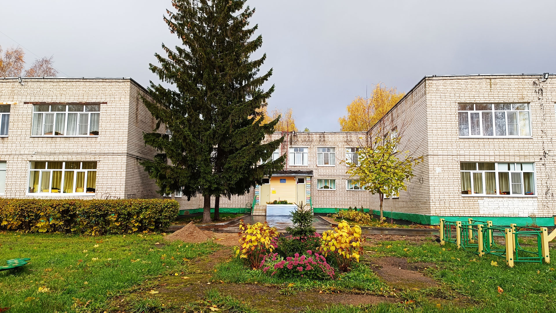 Детский сад 15 Ярославль: общий вид здания.
