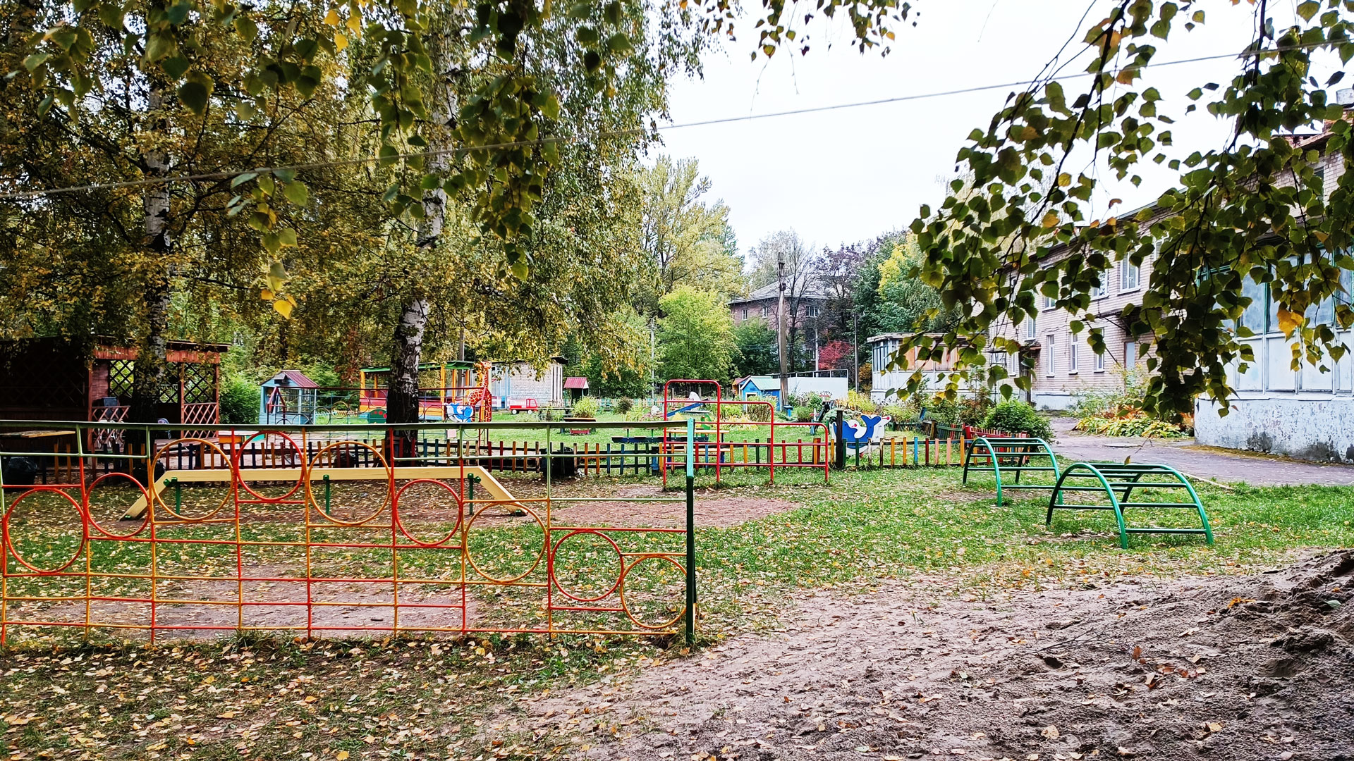 Детский сад 158 Ярославль: физкультурная площадка (Жукова, 28а).
