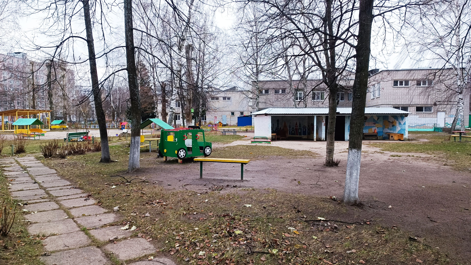 Детский сад 44 Ярославль: участок для прогулок.