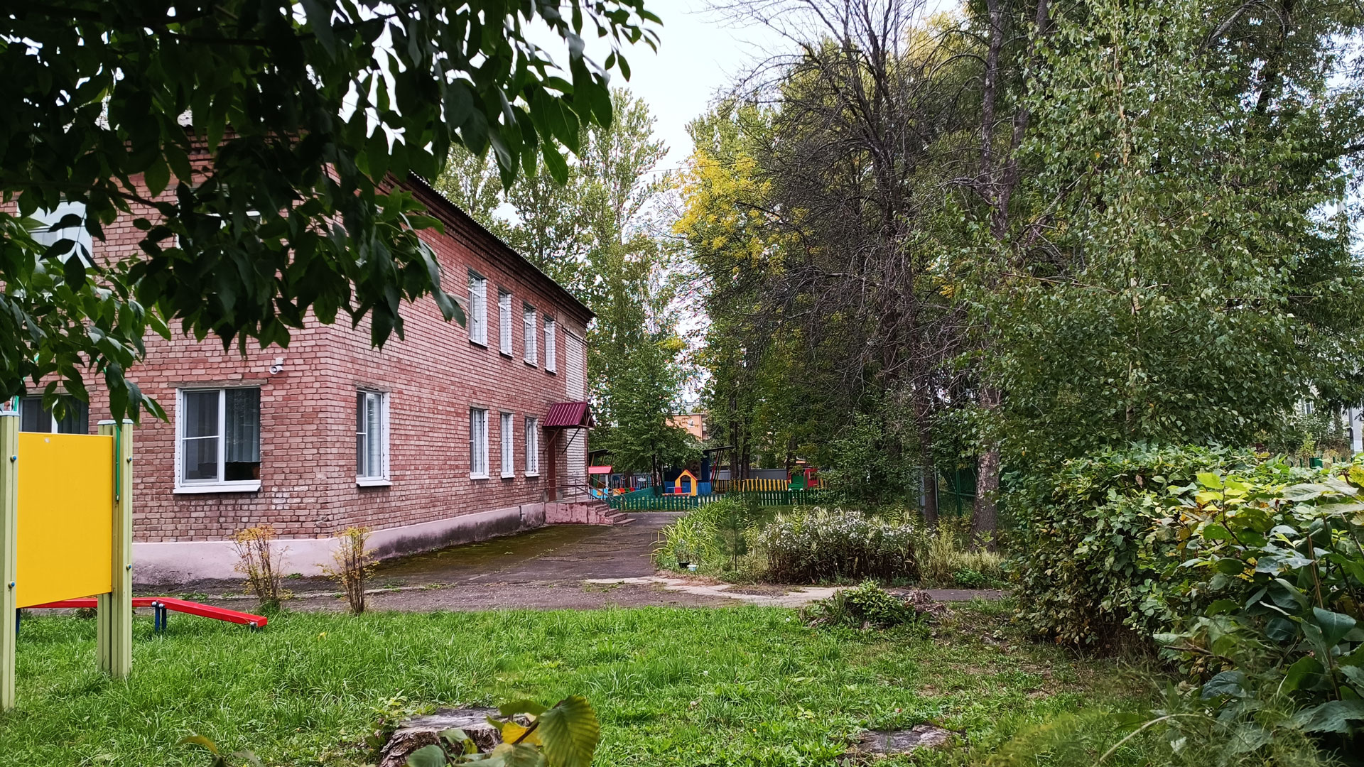 Детский сад 157 Ярославль: зона игровой территории.